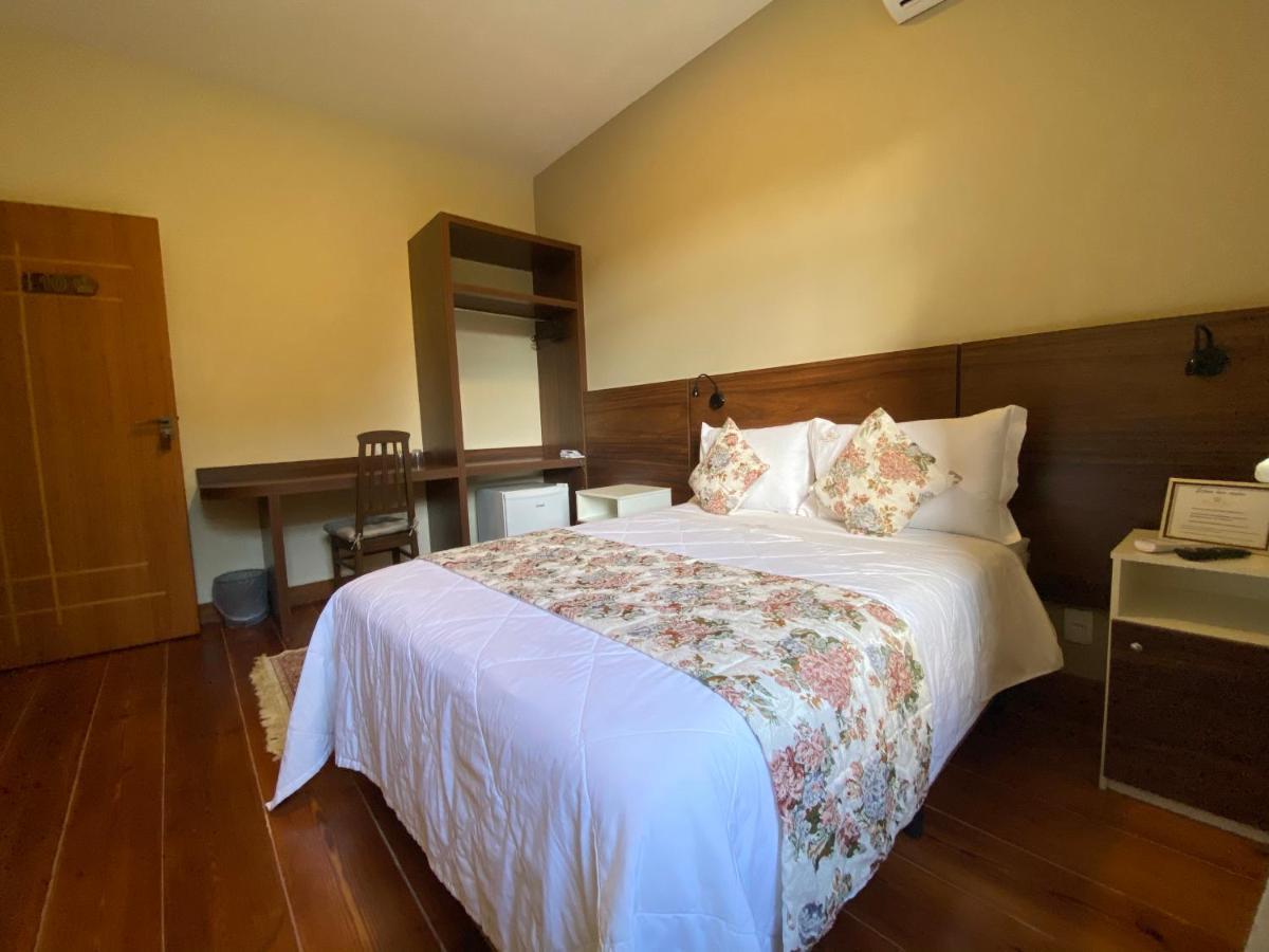Double Room Mountain View