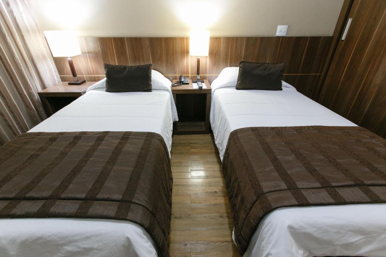 Standard Suite,1289319574:JPEG